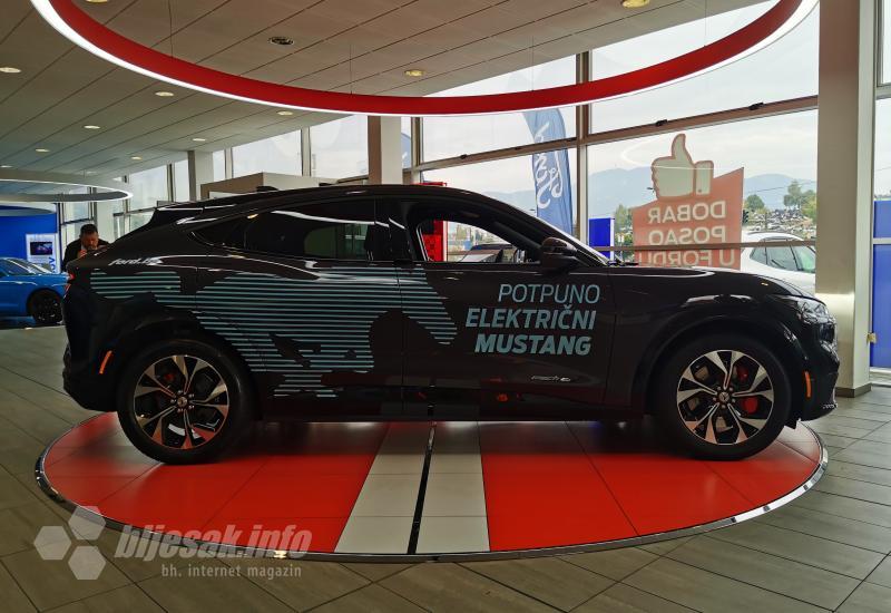 Prvi potpuno novi električni Ford Mustang Mach-E - Lukašenko: Imamo 500.000 spremnih vojnika 